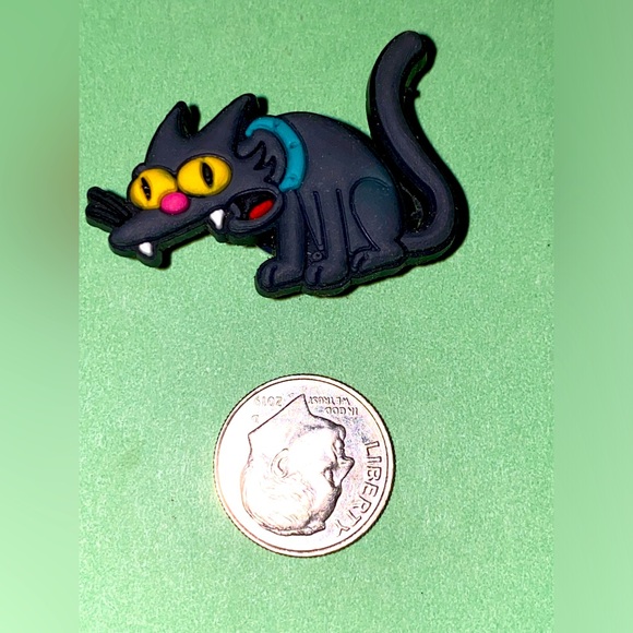 (10 for $15) The Simpsons Crocs Shoe Charms - Picture 1 of 1